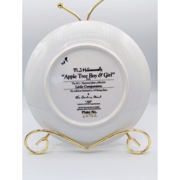 MJ Hummel Apple Tree Boy and Girl Decorative Plate Danbury Mint Little Companion - Picture 6 of 12